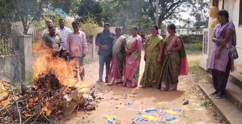 కోట ఎంఈఓ కార్యాలయంలో ఘనంగా ముందస్తు సంక్రాంతి సంబరాలు