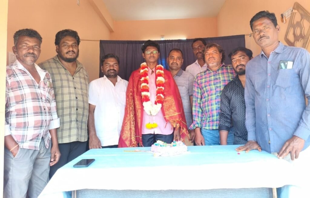 కోటలో ఘనంగా కోట జర్నలిస్ట్ యూనియన్ లీడర్ దాసి రాజేష్ జన్మదిన వేడుకలు