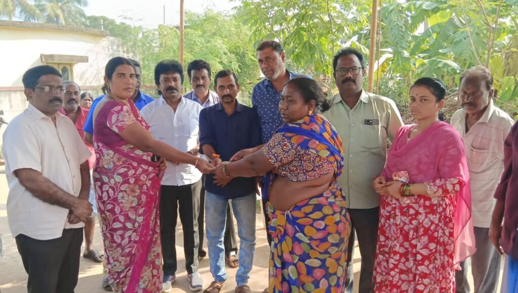 గండికోట కస్తూరయ్య కుటుంబానికి మద్దాలి చారిటబుల్ ట్రస్ట్ ఆర్ధిక సహాయం