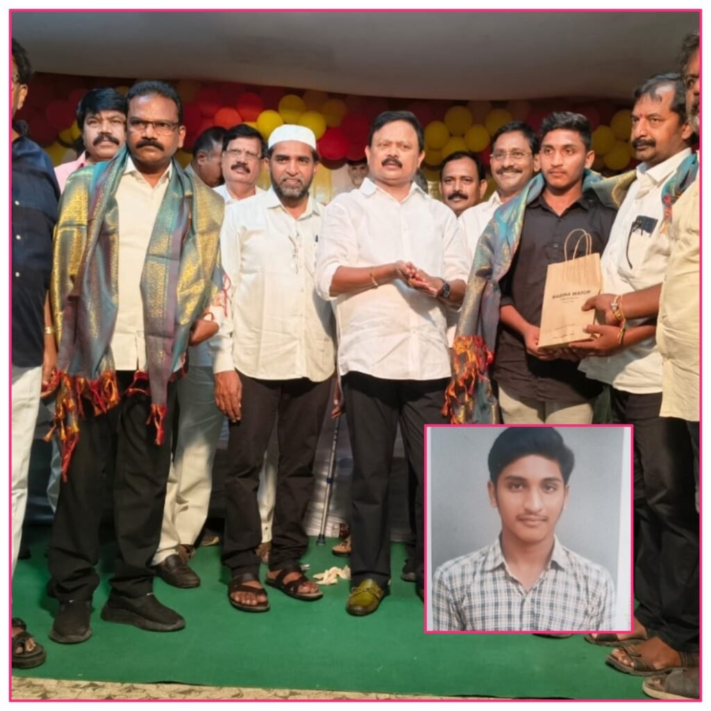 ఉత్తమ విద్యార్థి ఉడతా ధనుష్ చంద్ర కు ఎమ్మెల్యే సునీల్ కుమార్ చేతిల మీదుగా సన్మానం