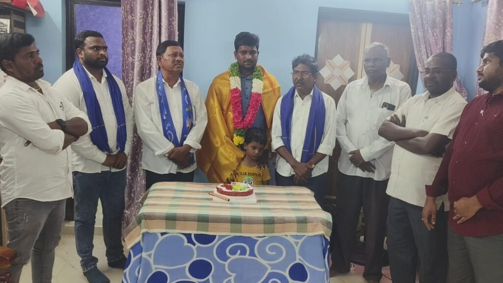 బహుజన యూత్ ఫోర్స్ ఆధ్వర్యంలో జర్నలిస్ట్ బట్టా అనిల్ కుమార్ జన్మదిన వేడుకలు