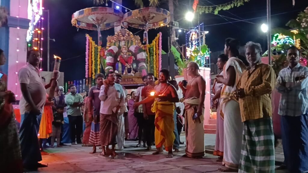 శ్రీ ప్రసన్న ఆంజనేయ స్వామికి పల్లకి సేవ