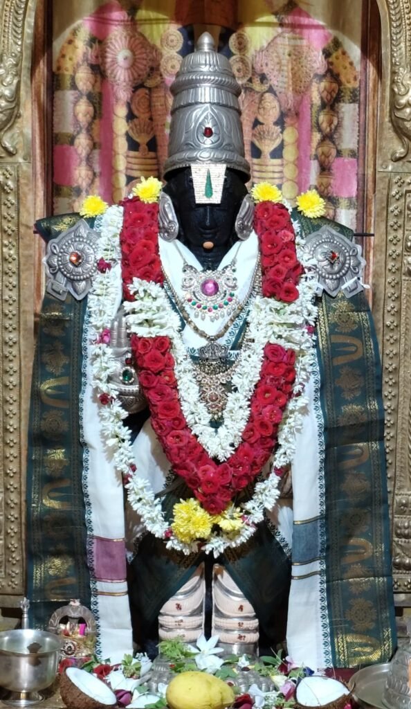 కలియుగ వైకుంఠాన్ని తలపించిన శ్రీ ప్రసన్న వెంకటేశ్వర స్వామి ఆలయం